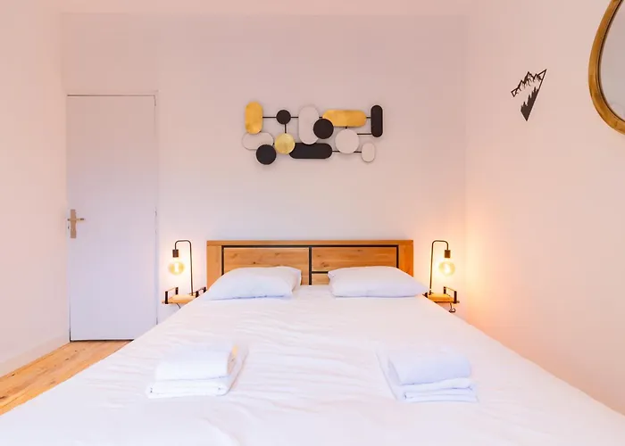 Le Saquet - Vue Montagne * アクス・レ・テルム